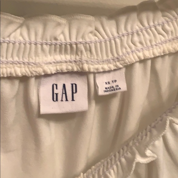 White Off The Shoulder Blouse - Picture 2 of 4